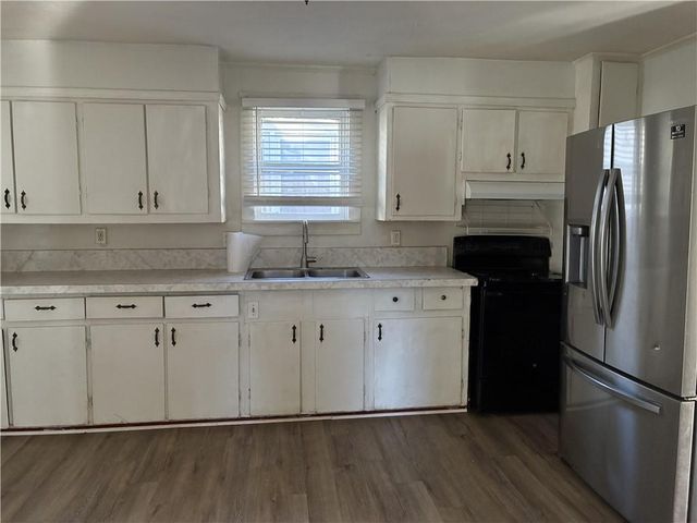 831 Ottawa Street, Leavenworth, KS 66048