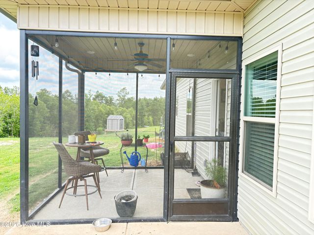 885 Inlet Surf Way, Warrenville, SC 29851