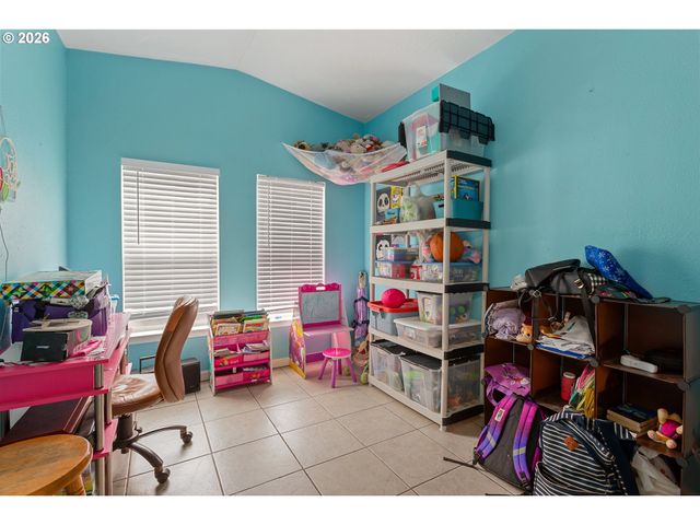 483 RYE St, Woodburn, OR 97071