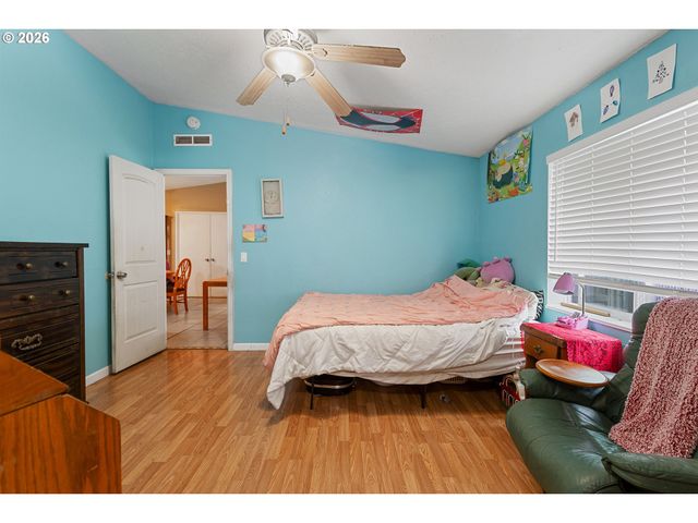 483 RYE St, Woodburn, OR 97071