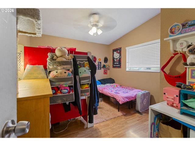 483 RYE St, Woodburn, OR 97071