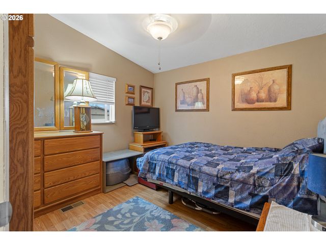 483 RYE St, Woodburn, OR 97071