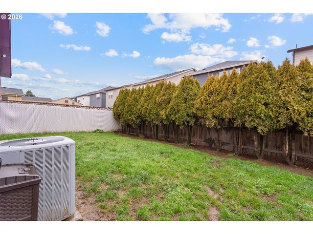 483 RYE St, Woodburn, OR 97071