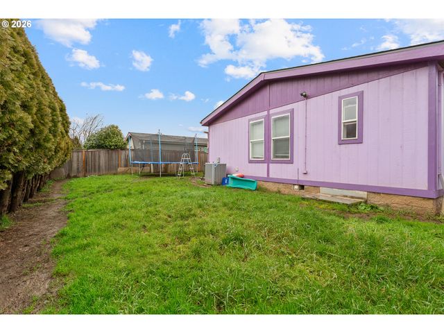 483 RYE St, Woodburn, OR 97071