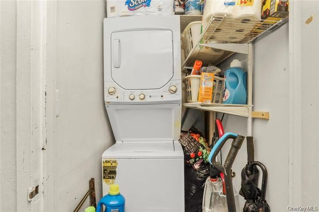 80 Elliott Avenue 3rd Floor, Yonkers, NY 10705