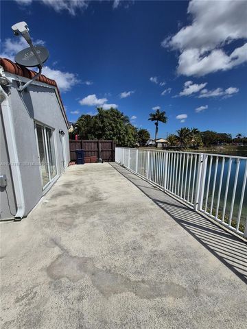 16955 SW 142nd Pl, Miami, FL 33177