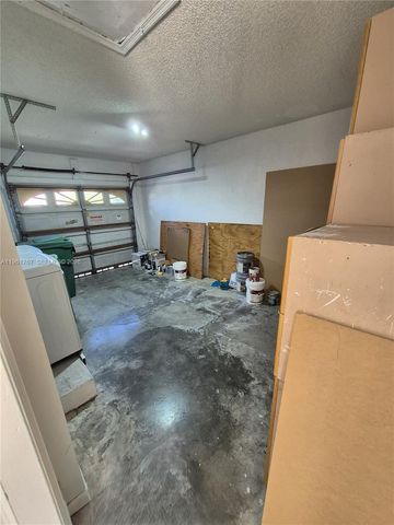 16955 SW 142nd Pl, Miami, FL 33177