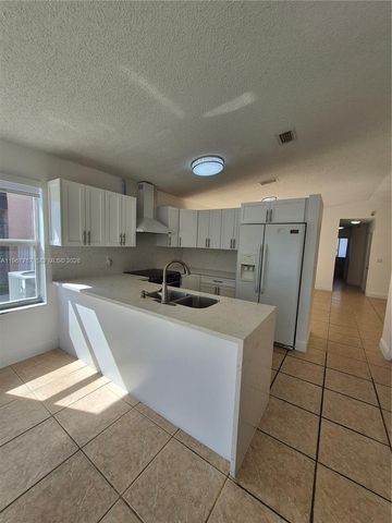 16955 SW 142nd Pl, Miami, FL 33177