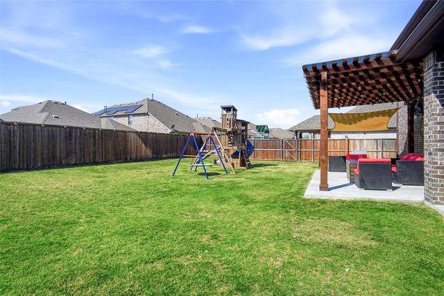 1816 Campground Way, Aubrey, TX 76227