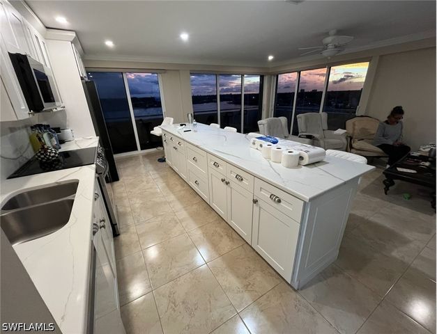 4807 Sunset CT 501, Cape Coral, FL 33904