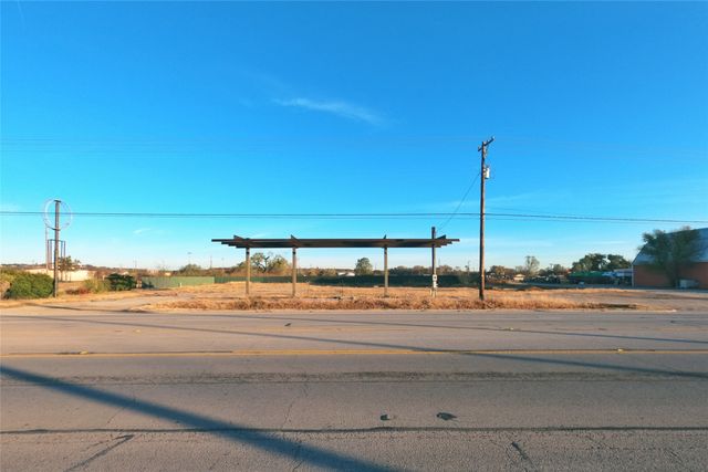 3805 Highway 180 E, Mineral Wells, TX 76067