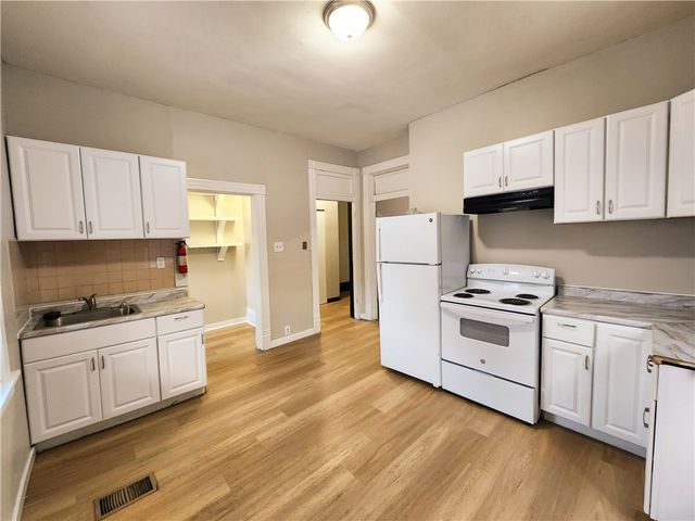 124 Cutler St, Mckees Rocks, PA 15136