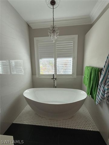 11723 Longshore WAY E, Naples, FL 34119