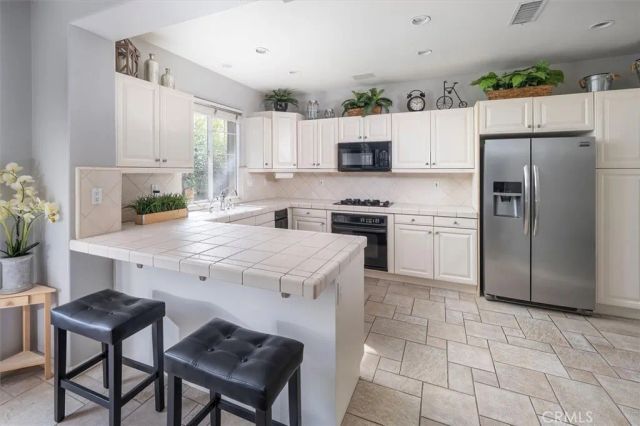 26910 Monterey, Valencia, CA 91355