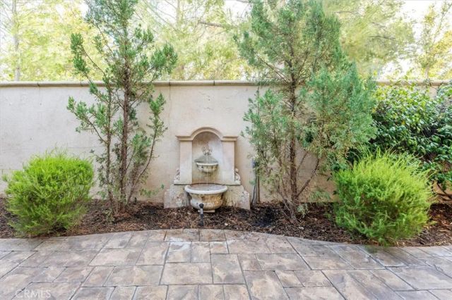 26910 Monterey, Valencia, CA 91355