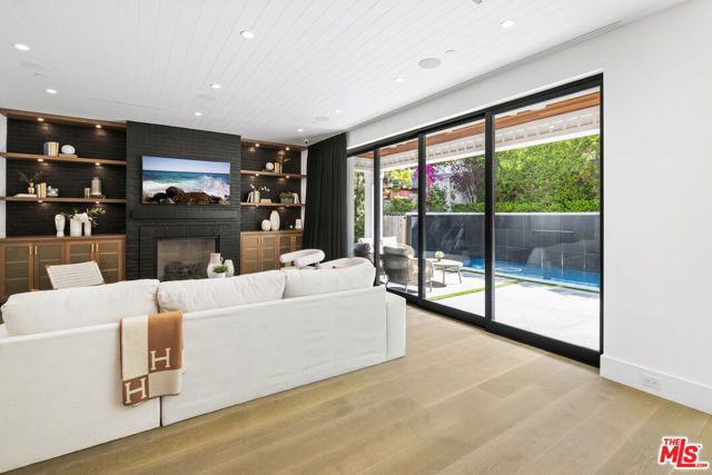 7500 Stewart Avenue, Los Angeles, CA 90045