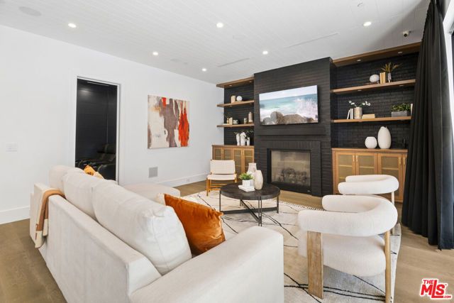 7500 Stewart Avenue, Los Angeles, CA 90045