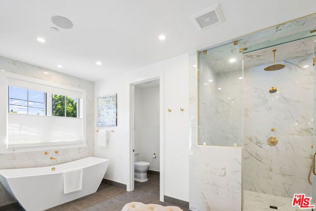 7500 Stewart Avenue, Los Angeles, CA 90045