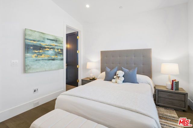 7500 Stewart Avenue, Los Angeles, CA 90045