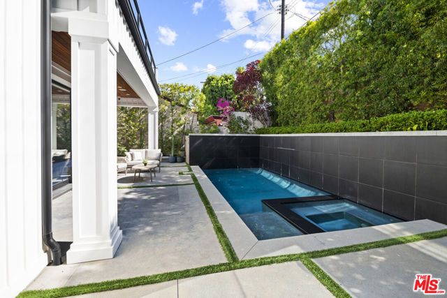 7500 Stewart Avenue, Los Angeles, CA 90045
