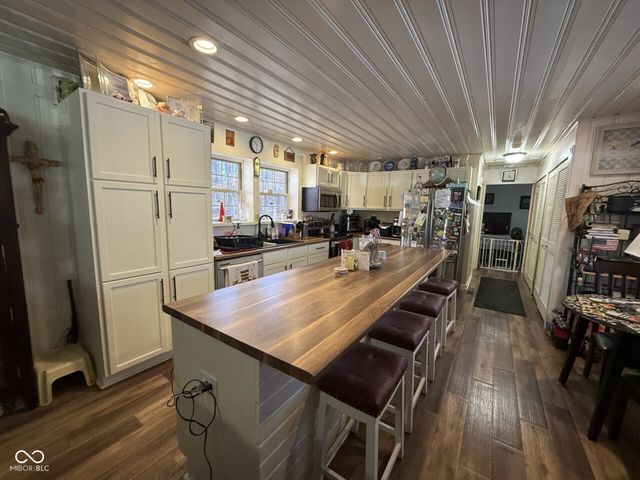 2154 Hornettown Road, Morgantown, IN 46160