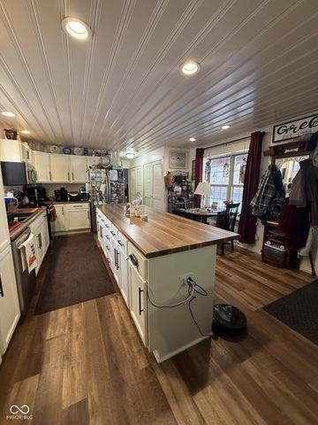 2154 Hornettown Road, Morgantown, IN 46160