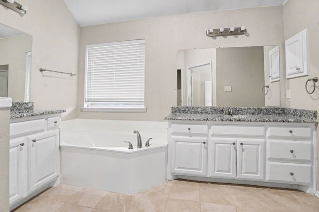 8725 Creede Trail, Fort Worth, TX 76118