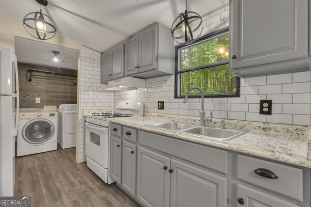 4 Cottonwood Circle, Sharpsburg, GA 30277