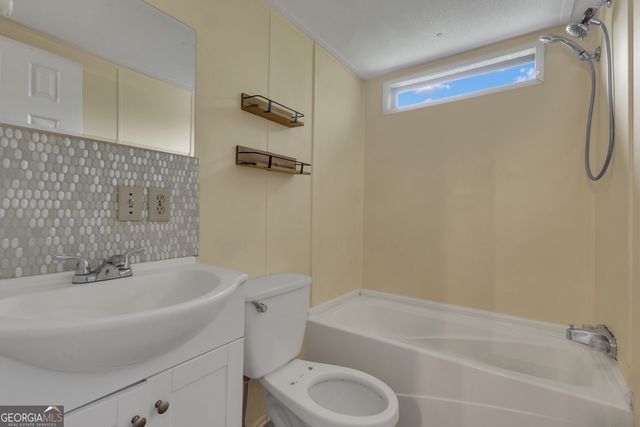 4 Cottonwood Circle, Sharpsburg, GA 30277