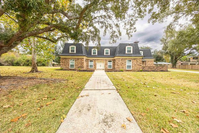 43 Parkway Cr, Houma, LA 70364