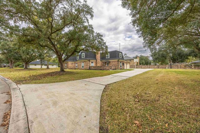 43 Parkway Cr, Houma, LA 70364