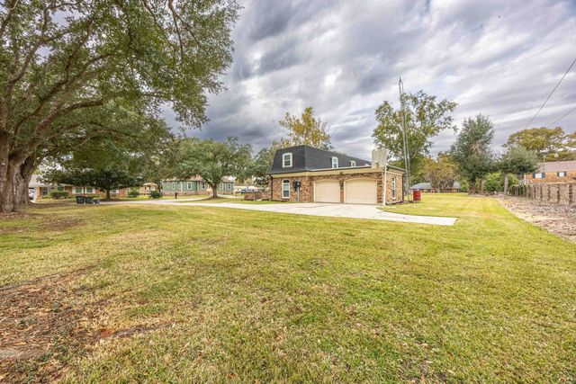 43 Parkway Cr, Houma, LA 70364