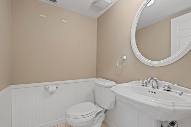 6804 Swan Lane, Schererville, IN 46375