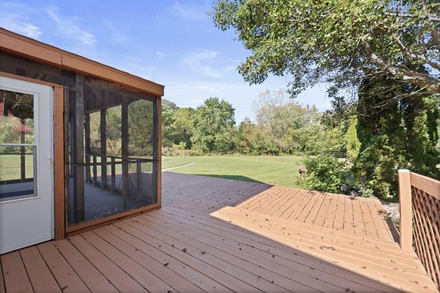 6804 Swan Lane, Schererville, IN 46375