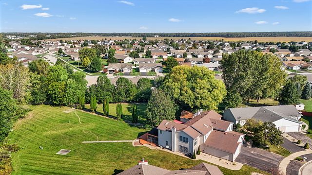 6804 Swan Lane, Schererville, IN 46375