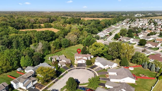 6804 Swan Lane, Schererville, IN 46375