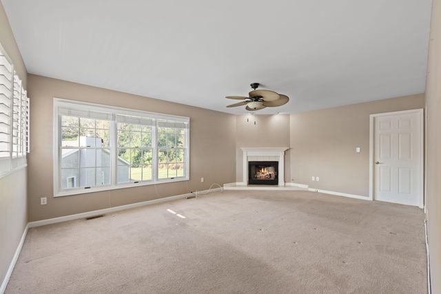 6804 Swan Lane, Schererville, IN 46375