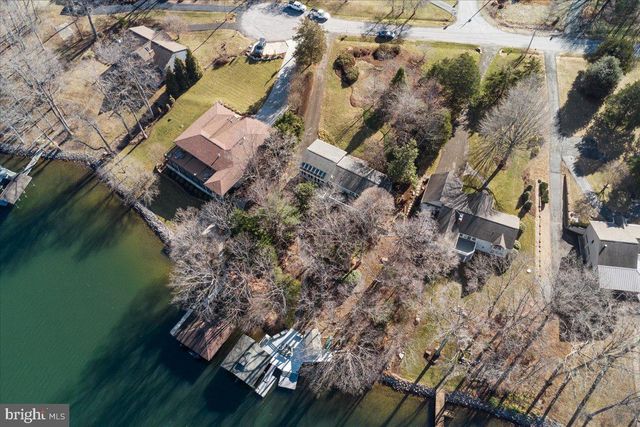 1031 LAKEMOUNT DR, Moneta, VA 24121