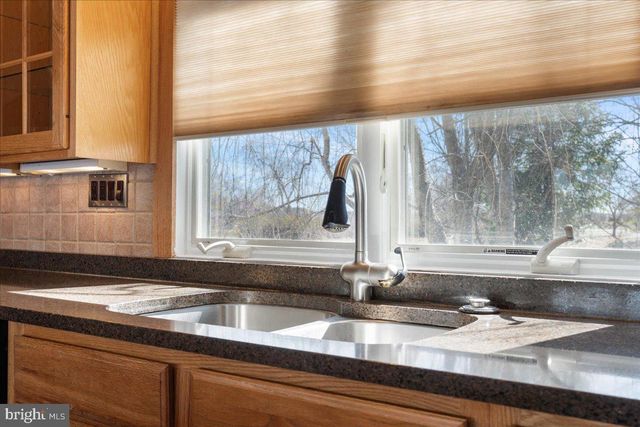 1031 LAKEMOUNT DR, Moneta, VA 24121