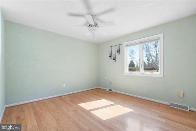 1031 LAKEMOUNT DR, Moneta, VA 24121