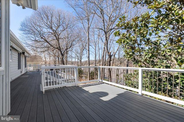 1031 LAKEMOUNT DR, Moneta, VA 24121