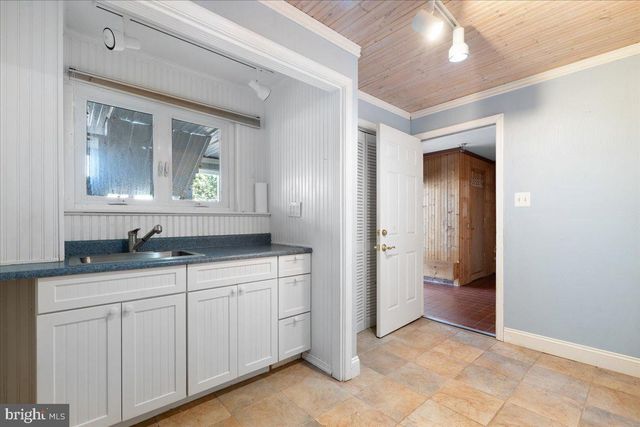 1031 LAKEMOUNT DR, Moneta, VA 24121