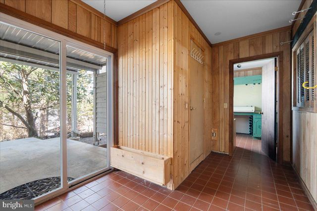 1031 LAKEMOUNT DR, Moneta, VA 24121