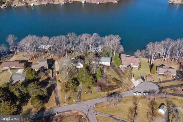 1031 LAKEMOUNT DR, Moneta, VA 24121