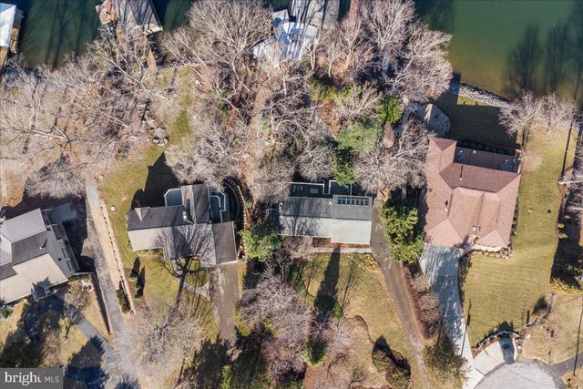 1031 LAKEMOUNT DR, Moneta, VA 24121