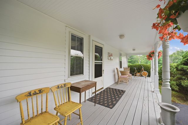 65 Chester Road, Raymond, NH 03077