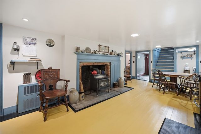 65 Chester Road, Raymond, NH 03077