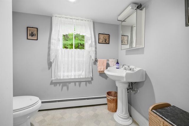 65 Chester Road, Raymond, NH 03077