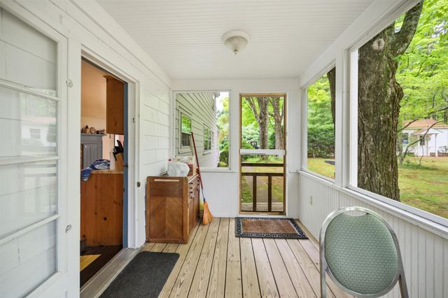 65 Chester Road, Raymond, NH 03077