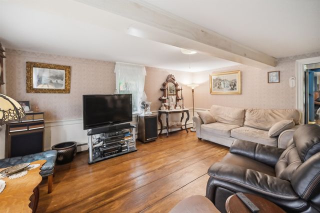 65 Chester Road, Raymond, NH 03077